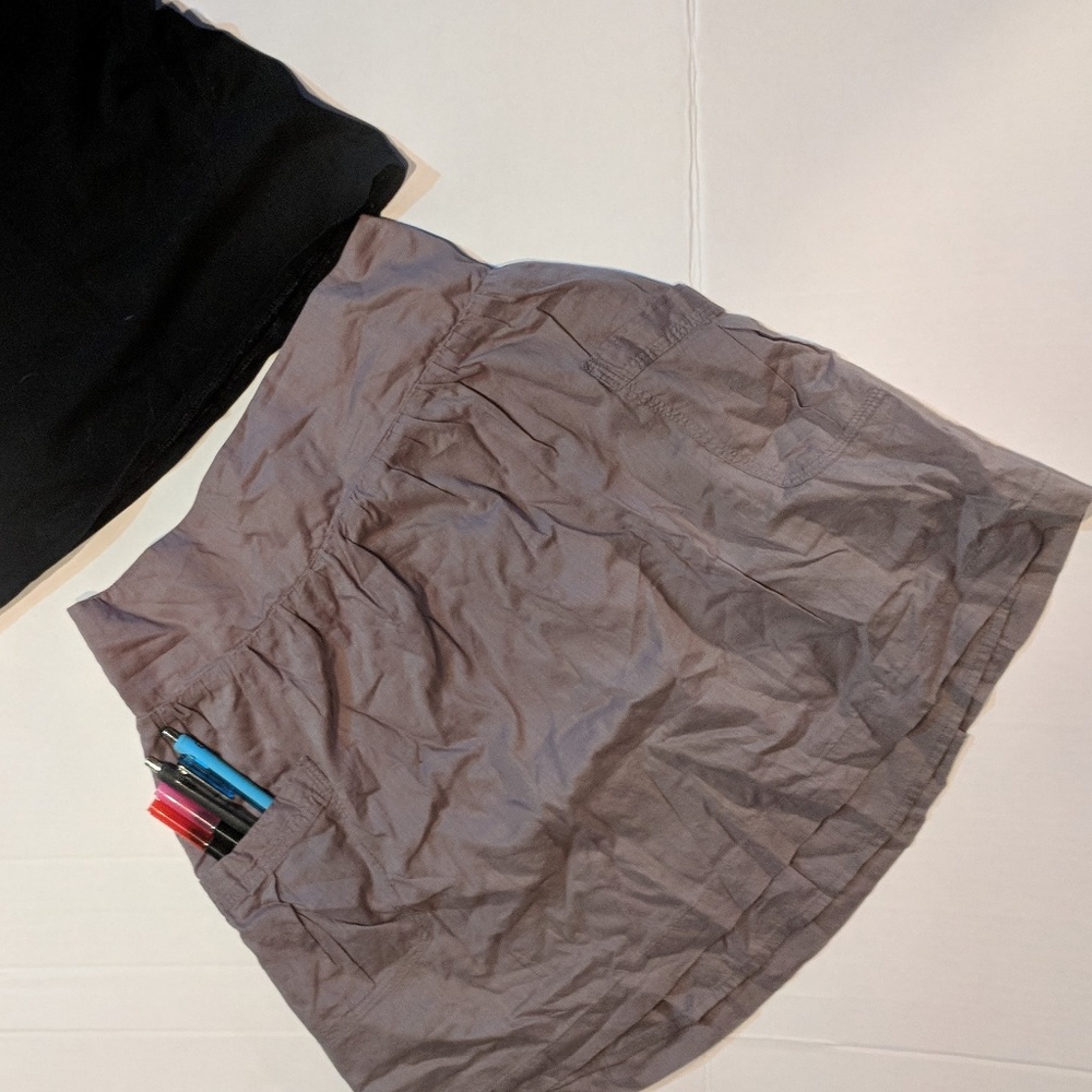 Old Navy Gray Skirt with Pockets - XS